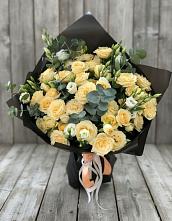Букет цветов из:  Розы и Лизиантусы в Сюмси