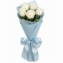Букет 5 Белых роз Проуд в Сюмси