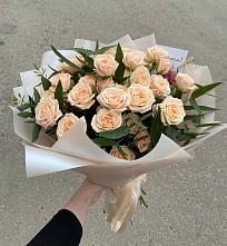 Букет Кремовые розы Латте в Сюмси