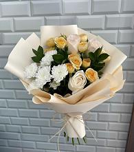 Букет цветов из:  Розы и Хризантемы в Сюмси