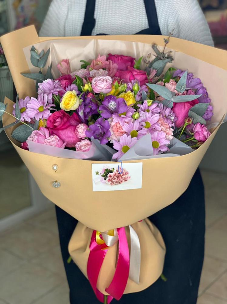 Букет цветов из: Хризантемы, Гвоздики и Альстромерии в Сюмси