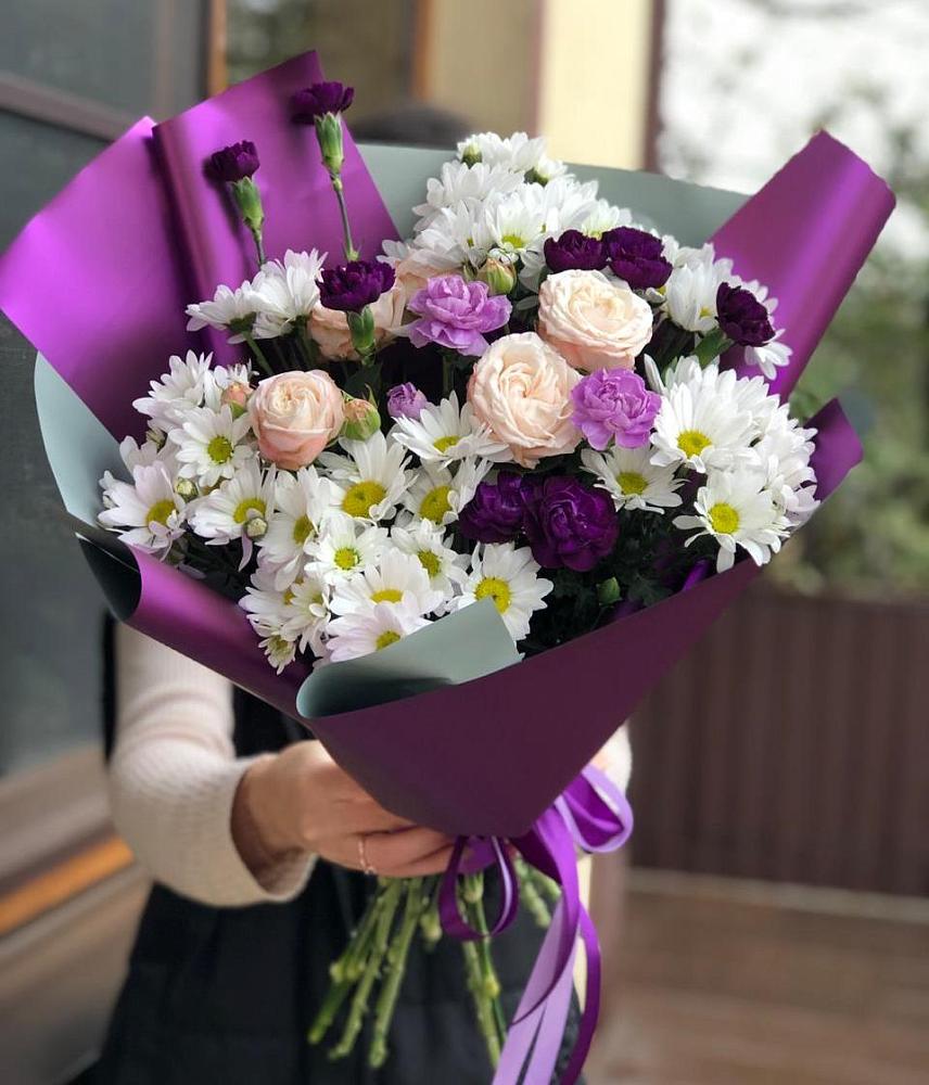 Букет цветов из: Хризантемы, Гвоздики и Розы в Сюмси