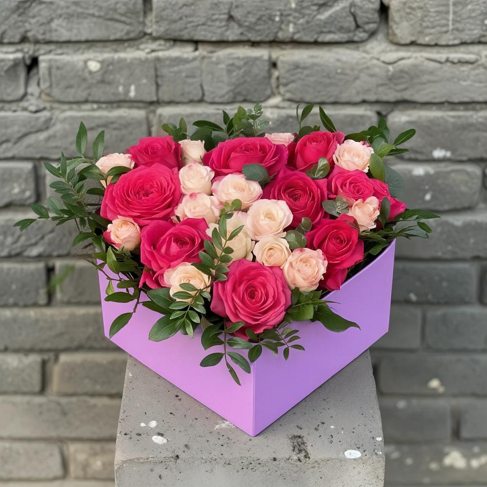 Цветочная композиция из Розы в коробке в Сюмси