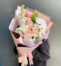Букет цветов из:  Хризантемы и Розы в Сюмси