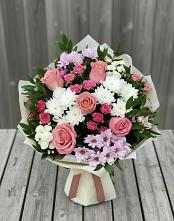 Букет цветов из:  Альстромерии, Гвоздики, Розы и Хризантемы в Сюмси