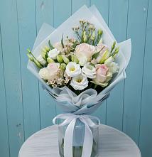Букет цветов из:  Розы и Лизиантусы в Сюмси
