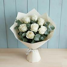 Букет Белые розы в Эвкалипте в Сюмси