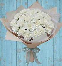 Букет цветов из:  Гвоздики в Сюмси
