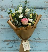 Букет цветов из:  Розы и Лизиантусы в Сюмси