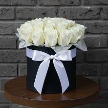 Цветочная композиция из Розы в шляпной коробке в Сюмси